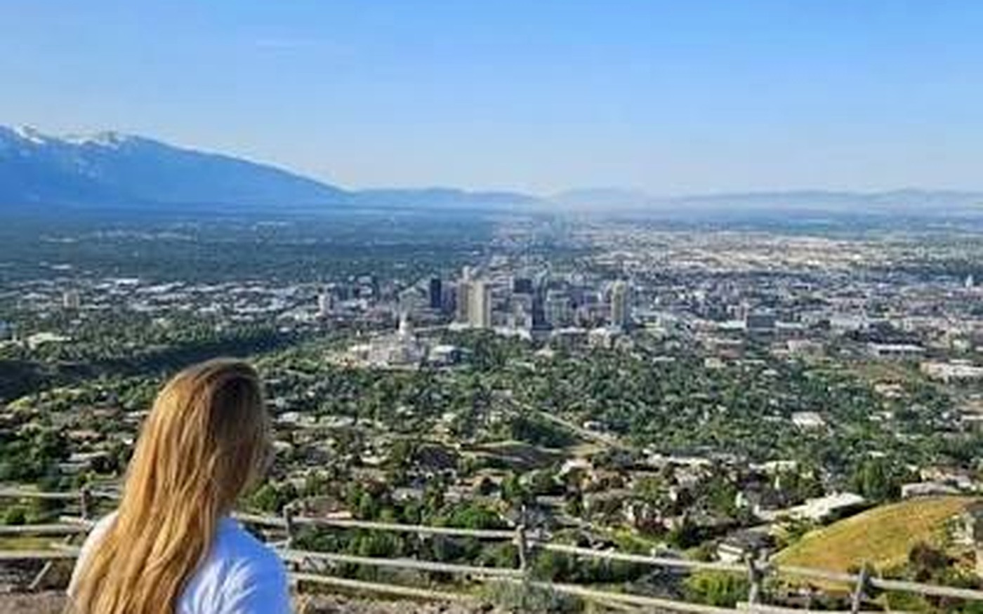Ensign Peak trail scenery