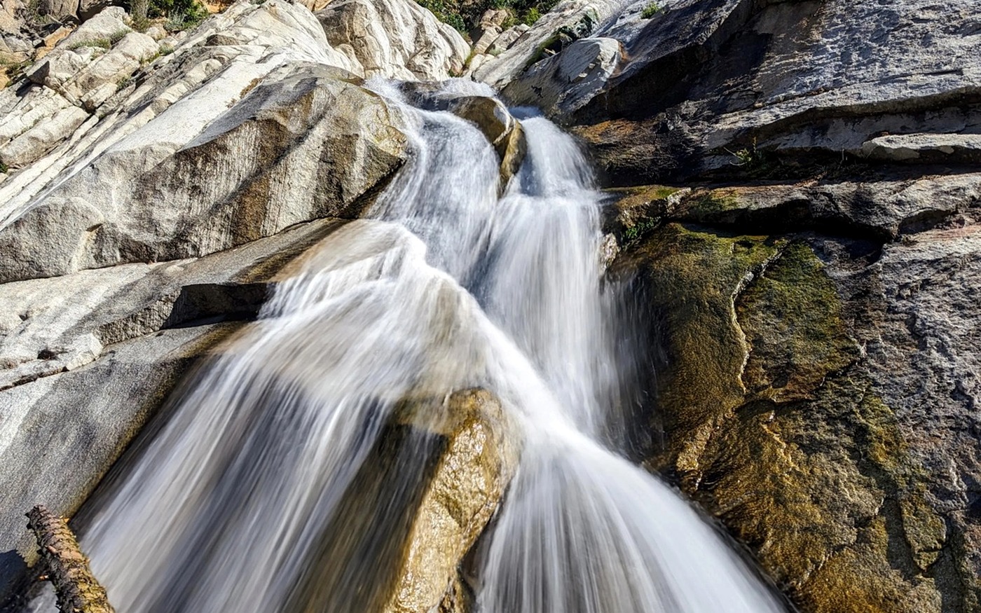 Lisa Falls trail scenery